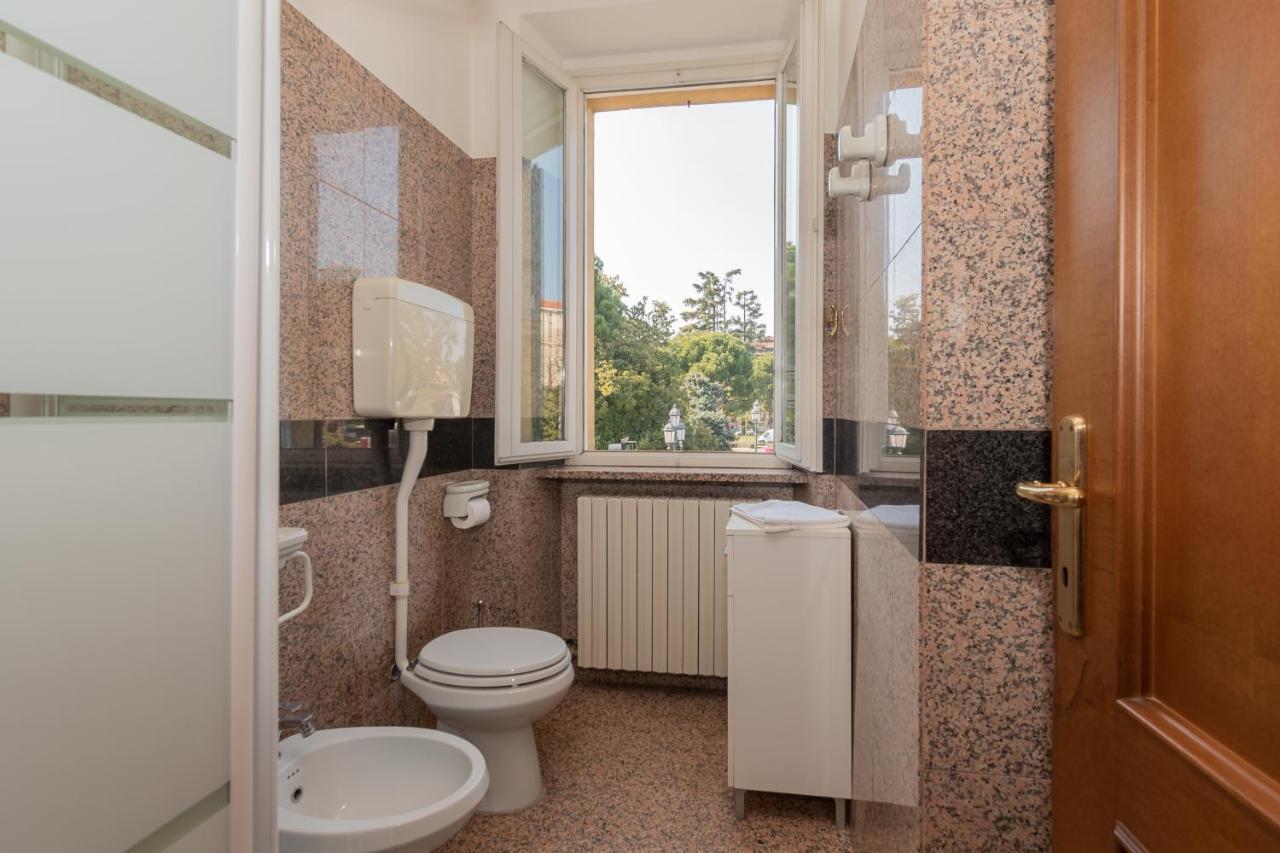 Appartamento Piazza Garibaldi - F&L Apartment Бреша Екстериор снимка