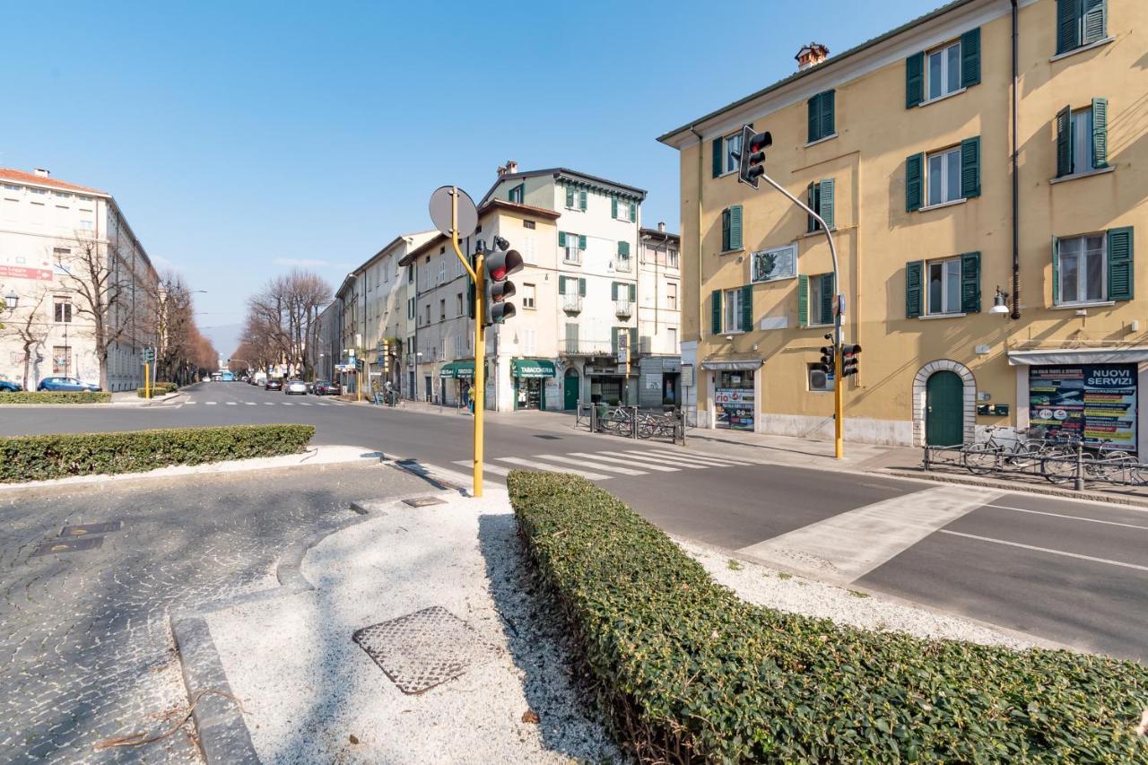 Appartamento Piazza Garibaldi - F&L Apartment Бреша Екстериор снимка