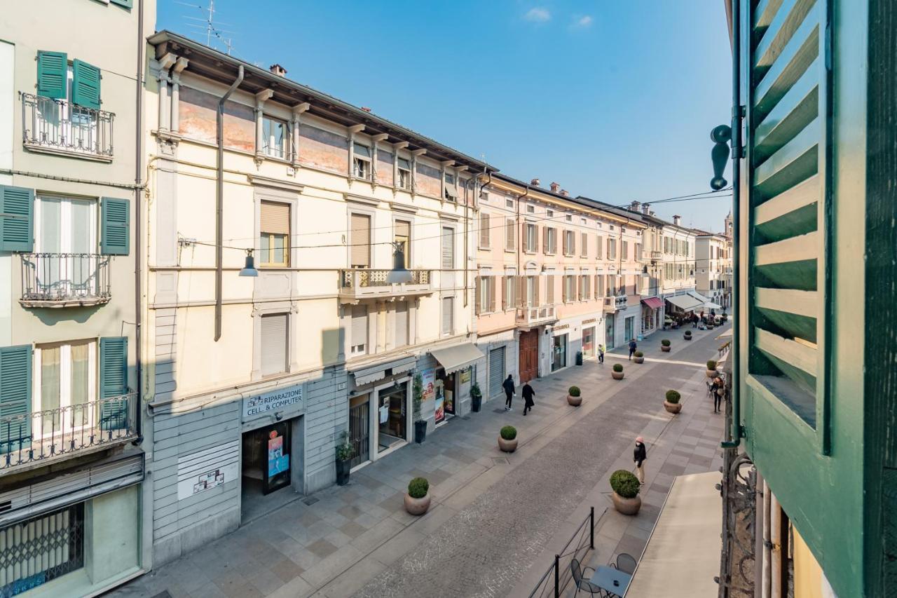 Appartamento Piazza Garibaldi - F&L Apartment Бреша Екстериор снимка