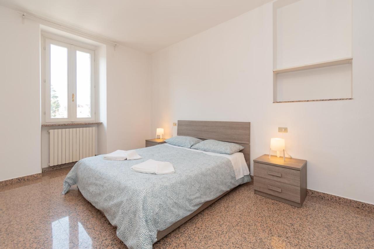 Appartamento Piazza Garibaldi - F&L Apartment Бреша Екстериор снимка