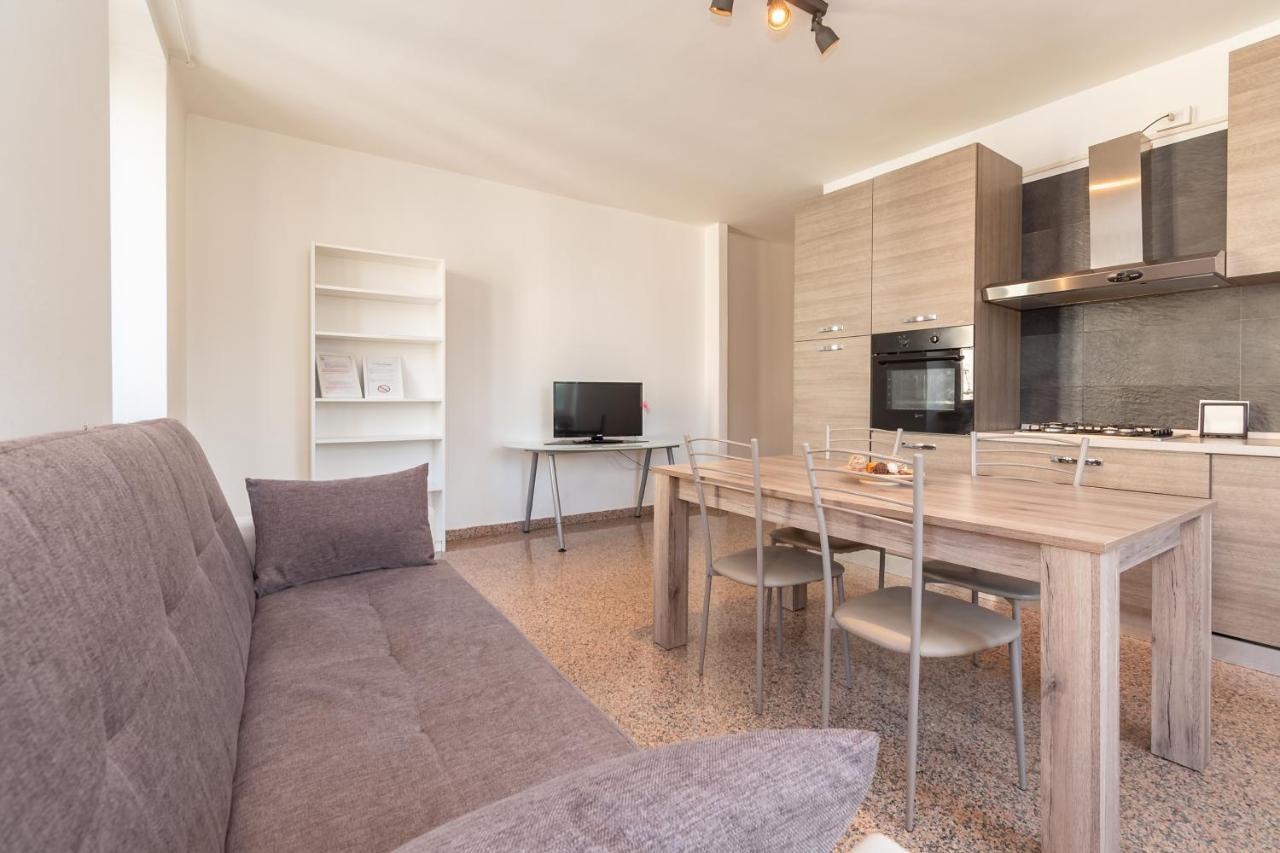 Appartamento Piazza Garibaldi - F&L Apartment Бреша Екстериор снимка