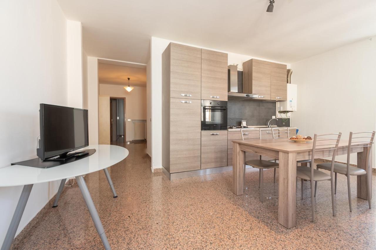 Appartamento Piazza Garibaldi - F&L Apartment Бреша Екстериор снимка