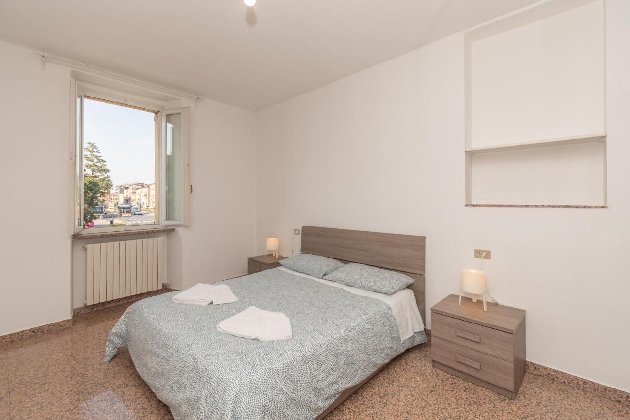 Appartamento Piazza Garibaldi - F&L Apartment Бреша Екстериор снимка